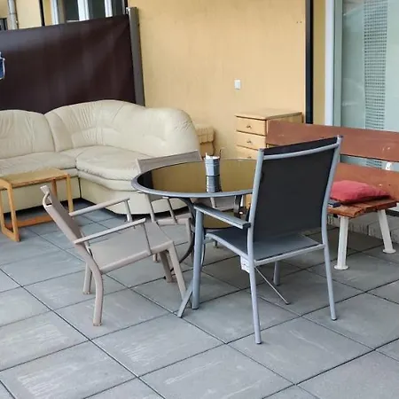 Ebenerdig Mit Terrasse & Garten, Wlan & Parkplatz! Self Check-in & Check-out! Schwedenofen! *